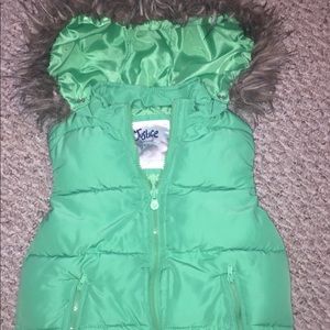 Justice girls size 6/7 puffer vest